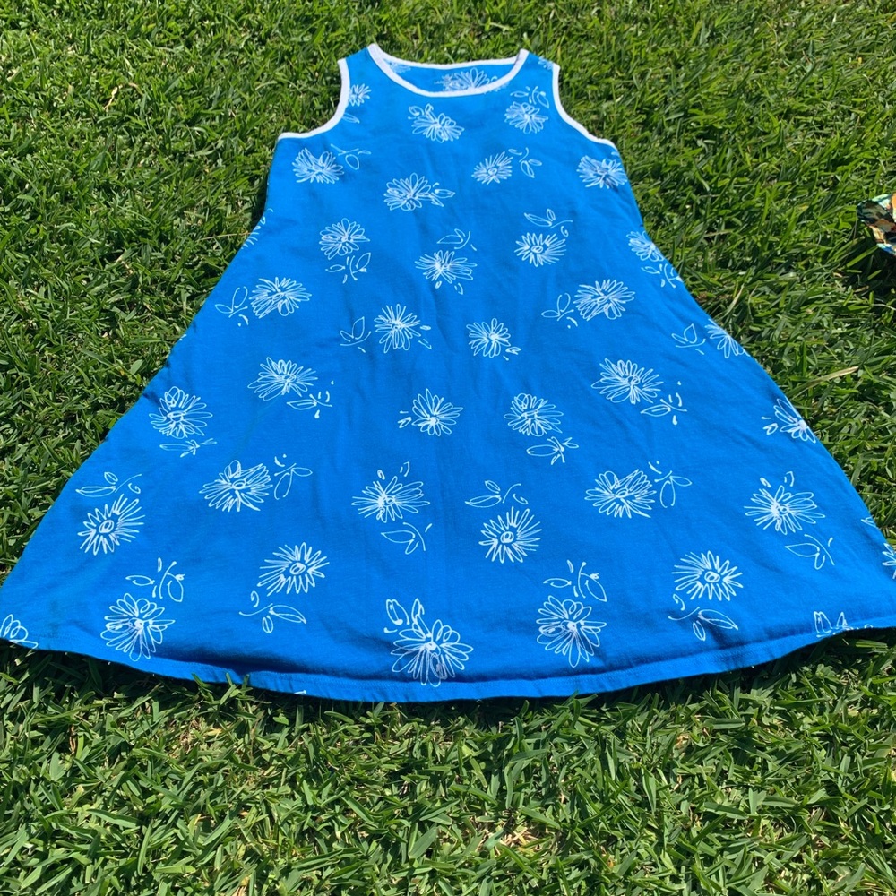 🌸💙👗 Blue Flower Dress for Little Missy - Picture 2 of 7